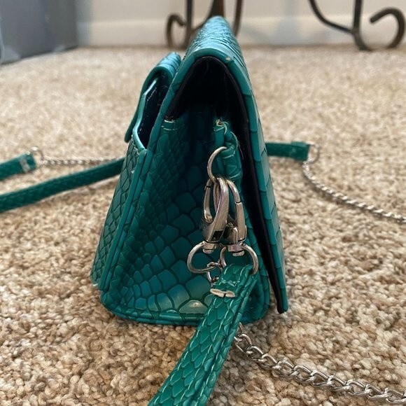 Just Solutions Boho Turquoise Animal Print Triangle Womens Crossbody Purse - Picture 9 of 12